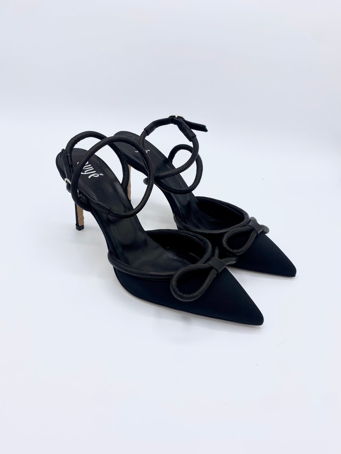 SATIN BOW HEELS BLACK