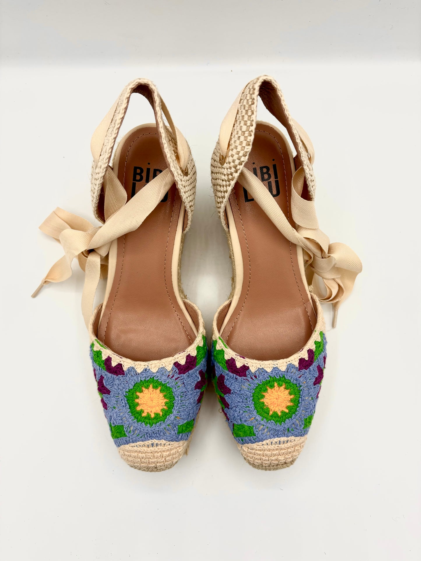LEATHER ESPADRILLES CROCHET DESIGN