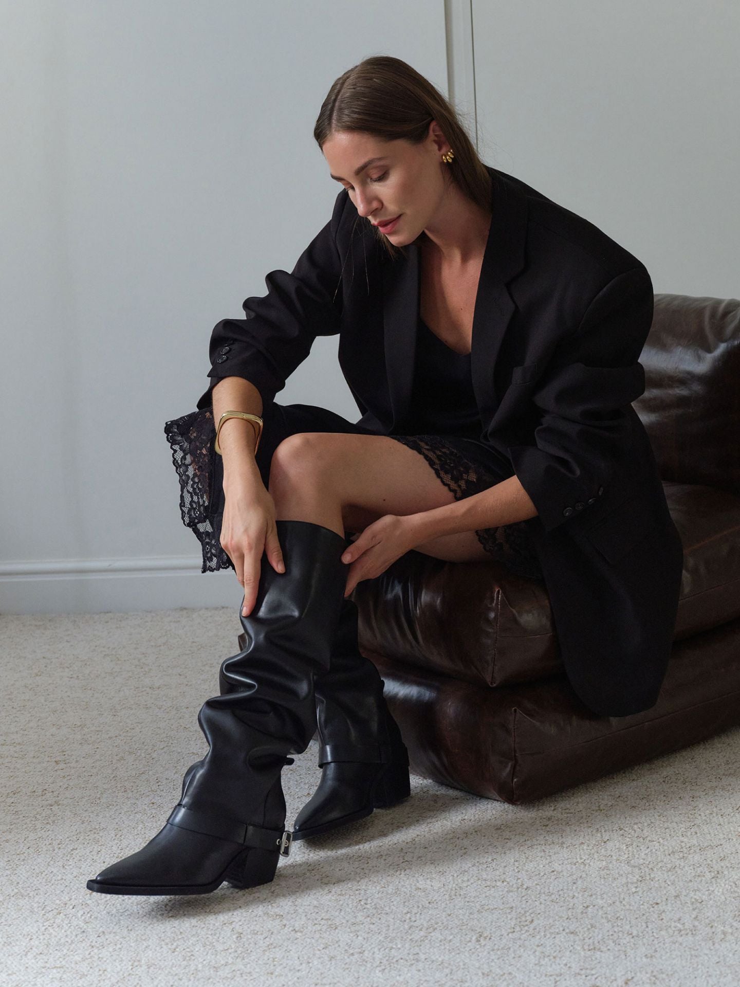 LIV MILE HIGH BLACK BOOT