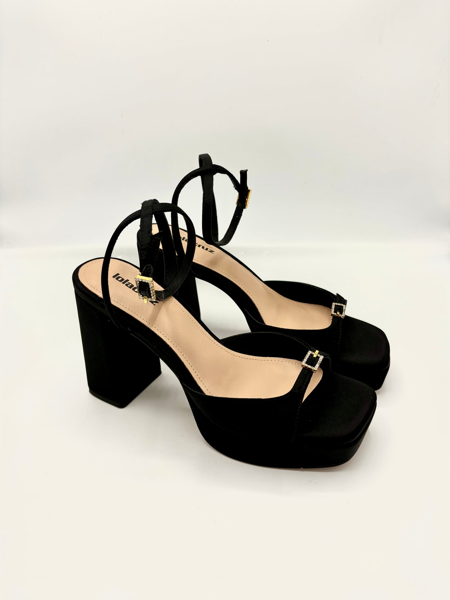 Plateau Satin Heel Black