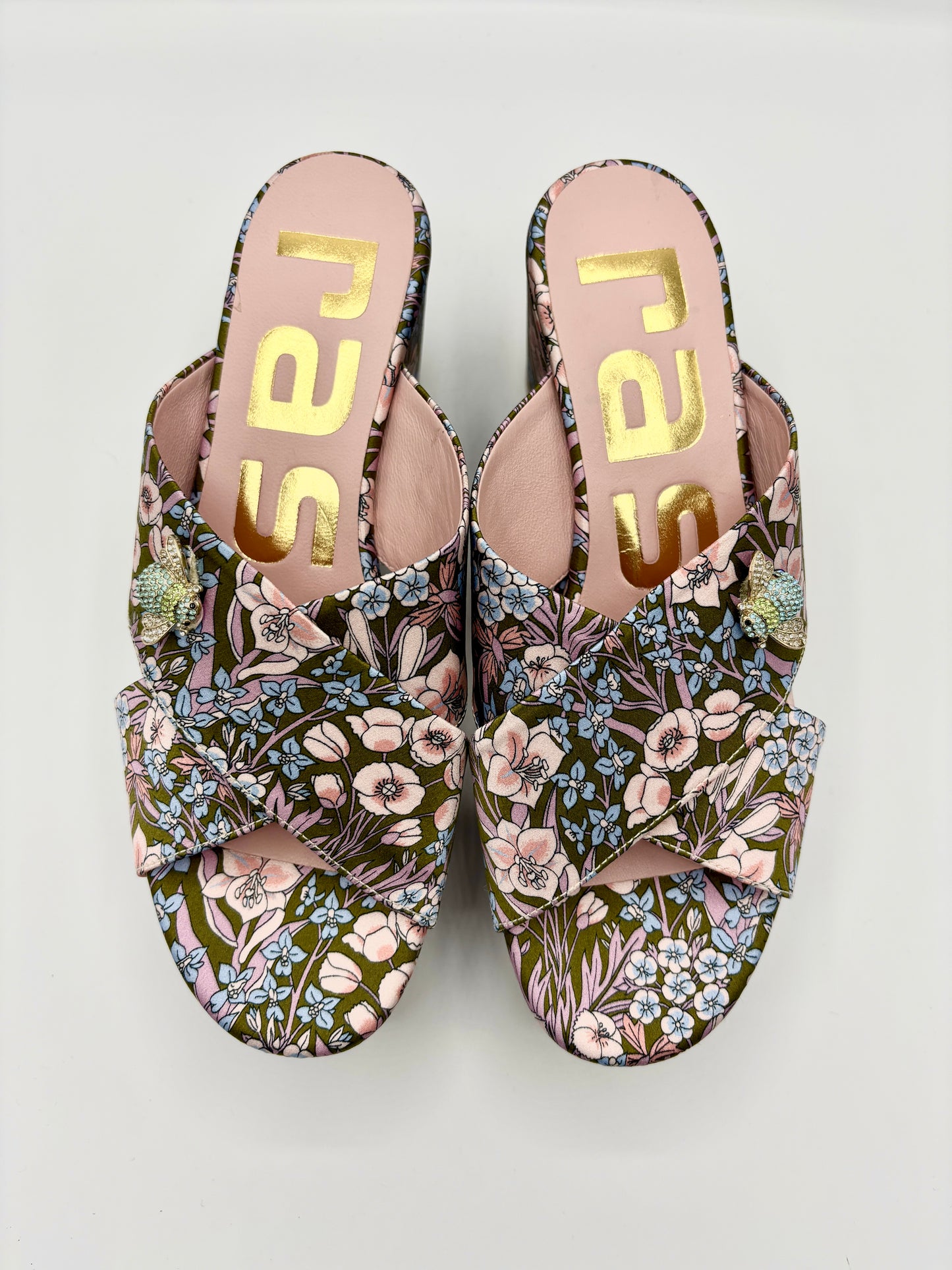 LIBERTY NUDE WEDGES