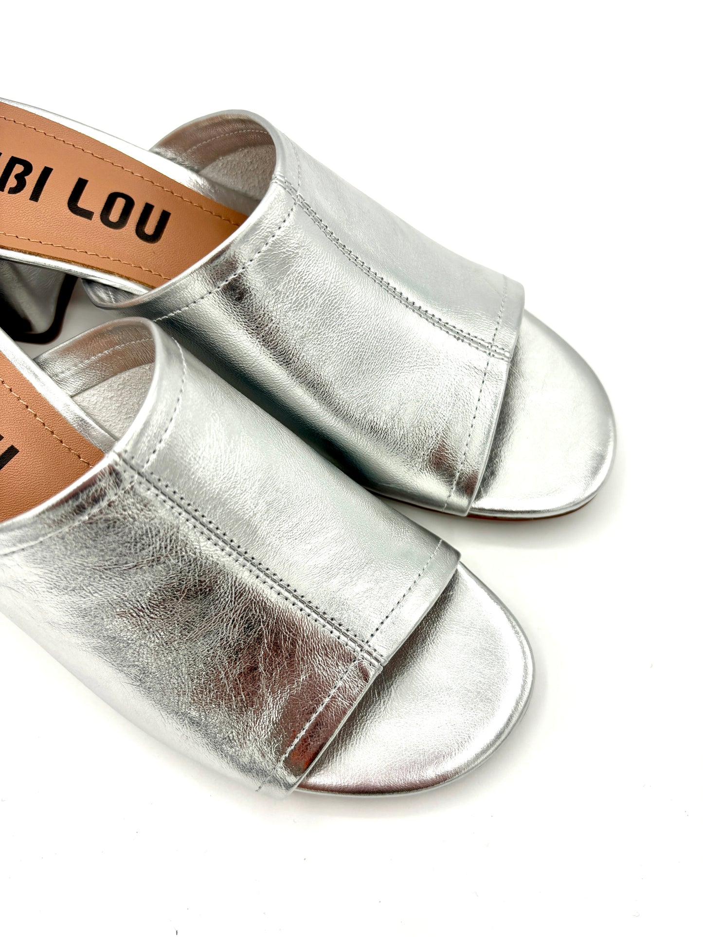 CREASED LEATHER MULE SILVER