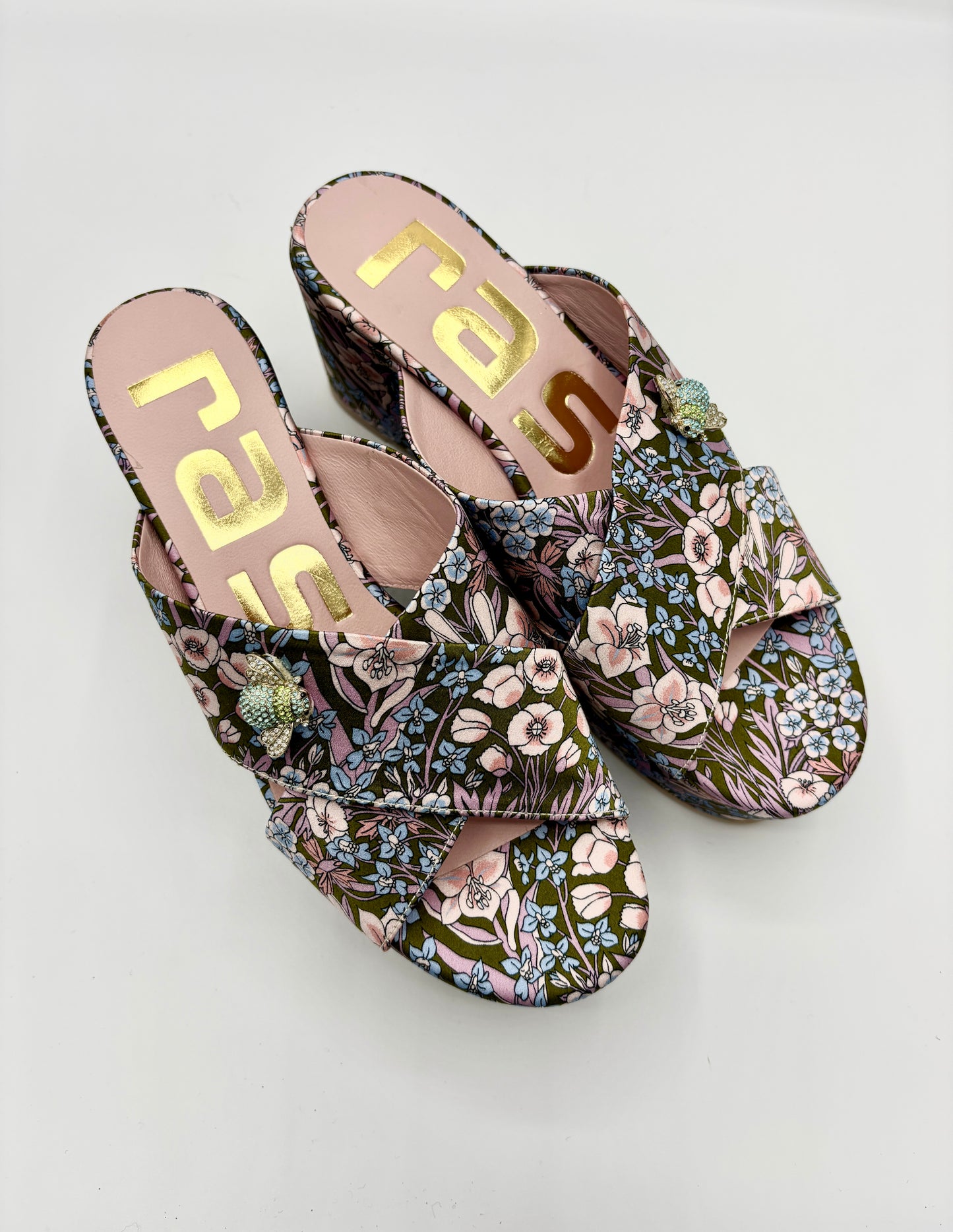 LIBERTY NUDE WEDGES