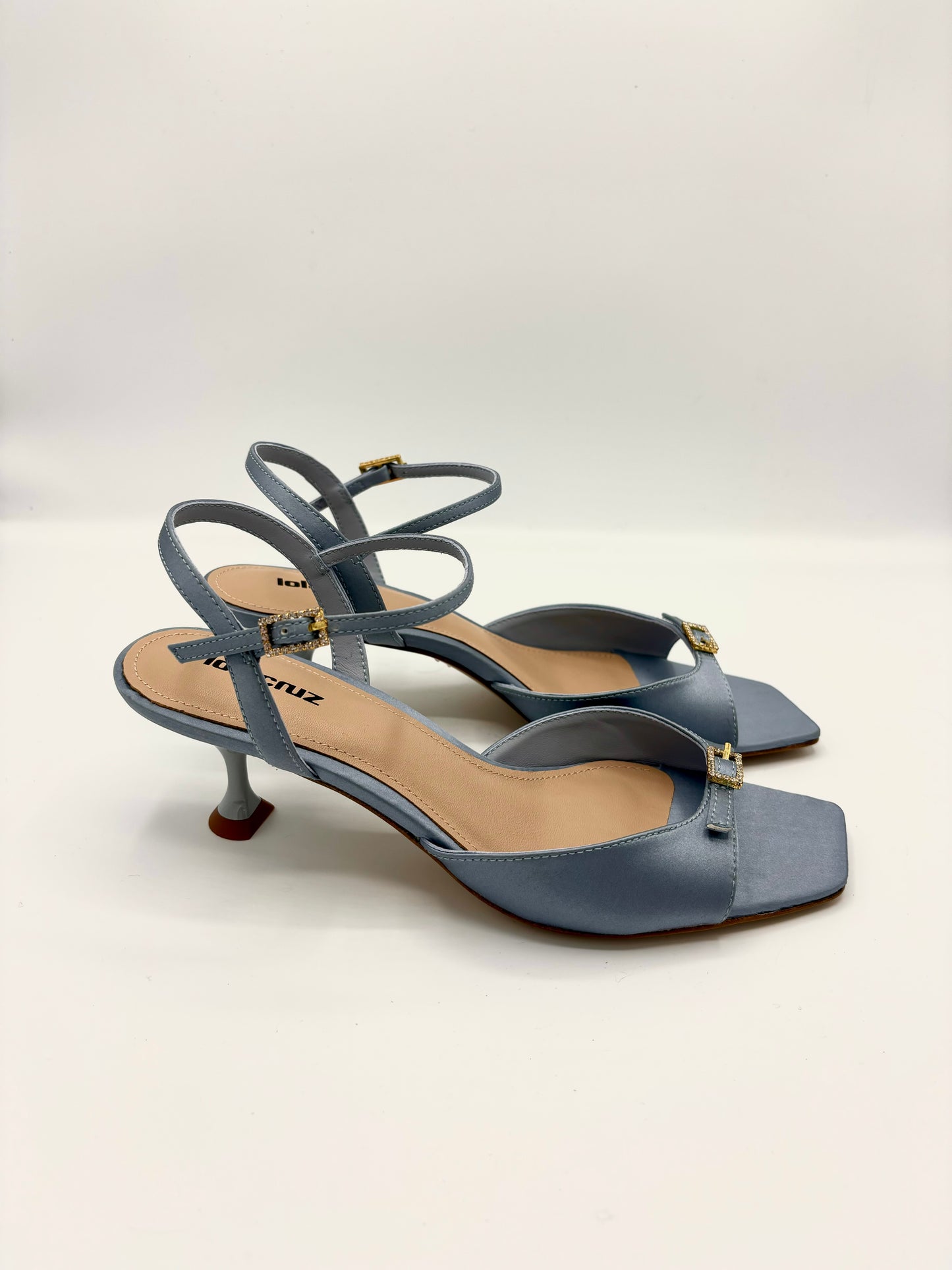 SHINY BLUE SATIN HEEL