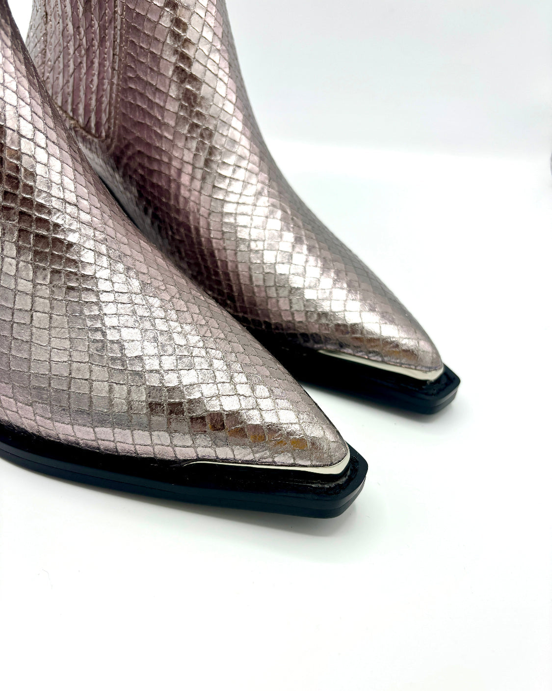 LOLA CRUZ METALLIC ROSÉ SNAKE WESTERN BOOT3