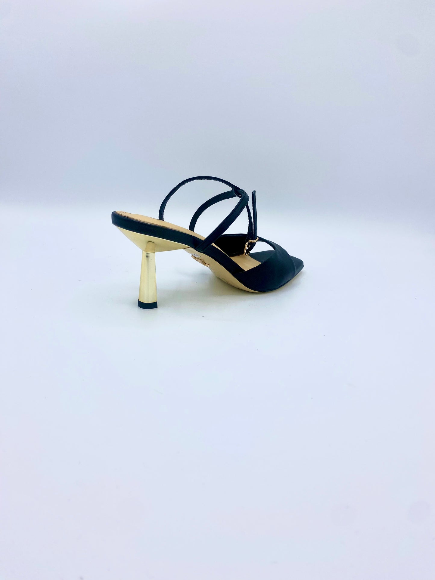 PIENZA WONDER BLACK HEEL