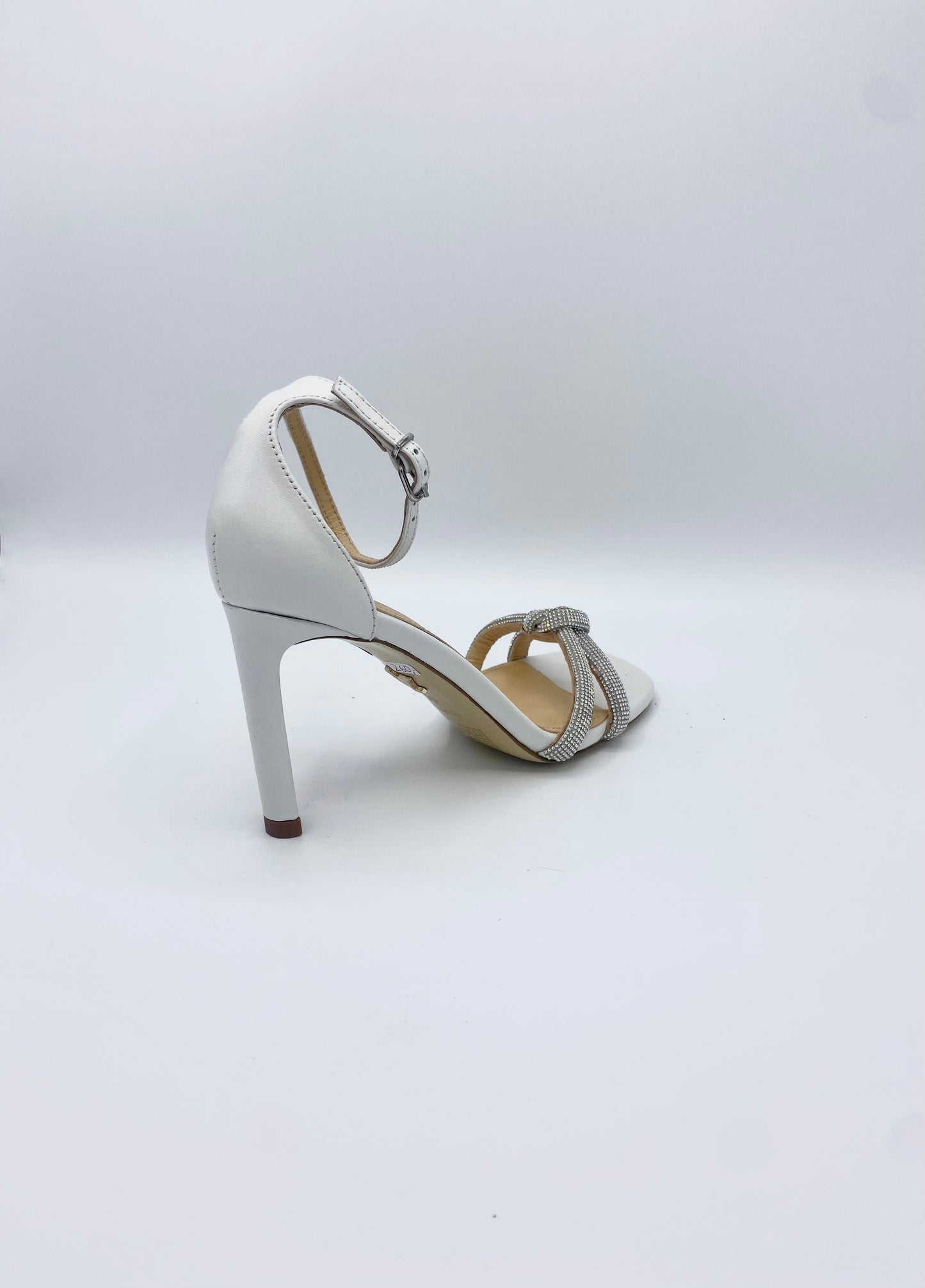 MAMOLA WHITE HEEL