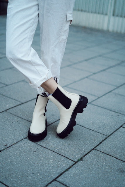 TRIXY LEATHER BOOT OFF WHITE