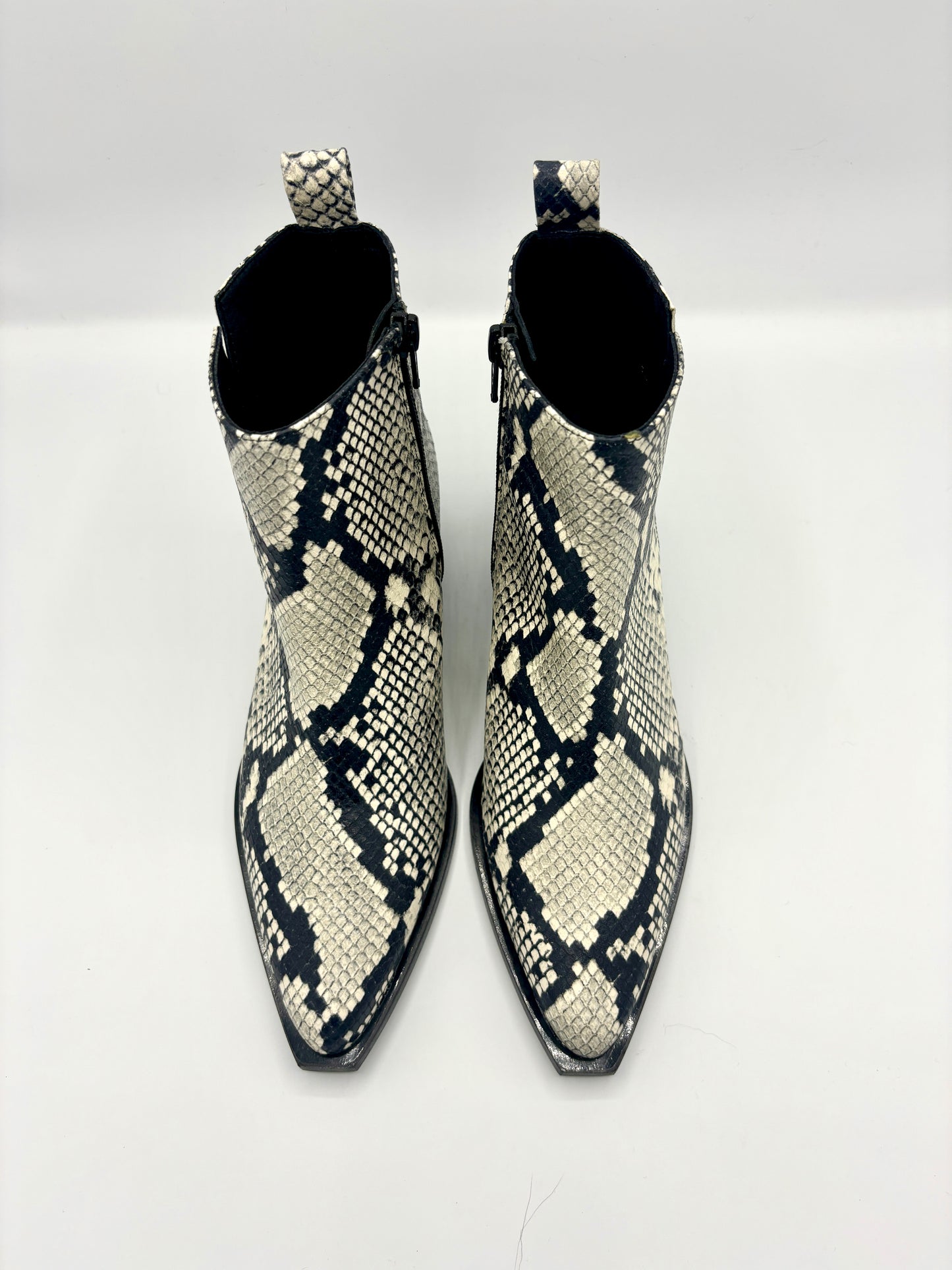 PYTHON WESTEN BOOT BLACK AND WHITE