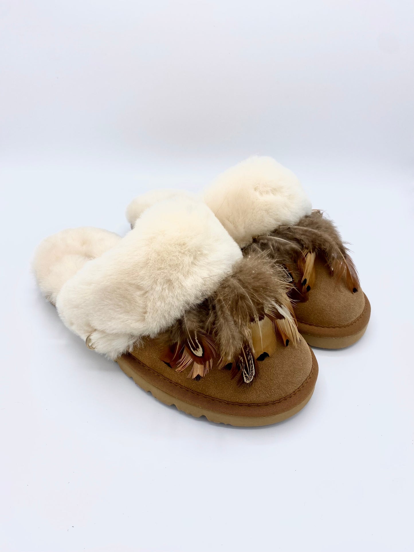 SLIPPER FEATHER AFFAIR CHESTNUT