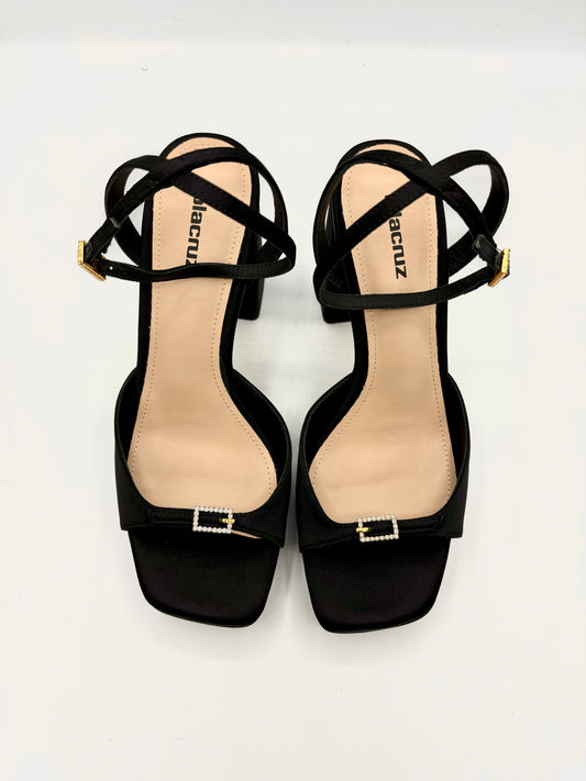 Plateau Satin Heel Black