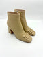 LOLA SIGNATURE ANKLE BOOT BEIGE