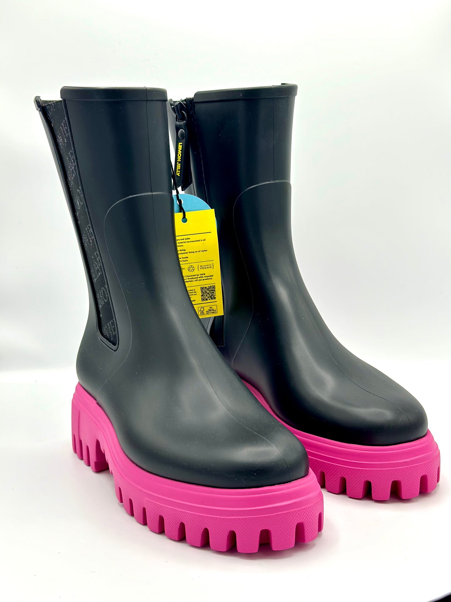 KATHERINE VEGAN BOOT BLACK AND PINK