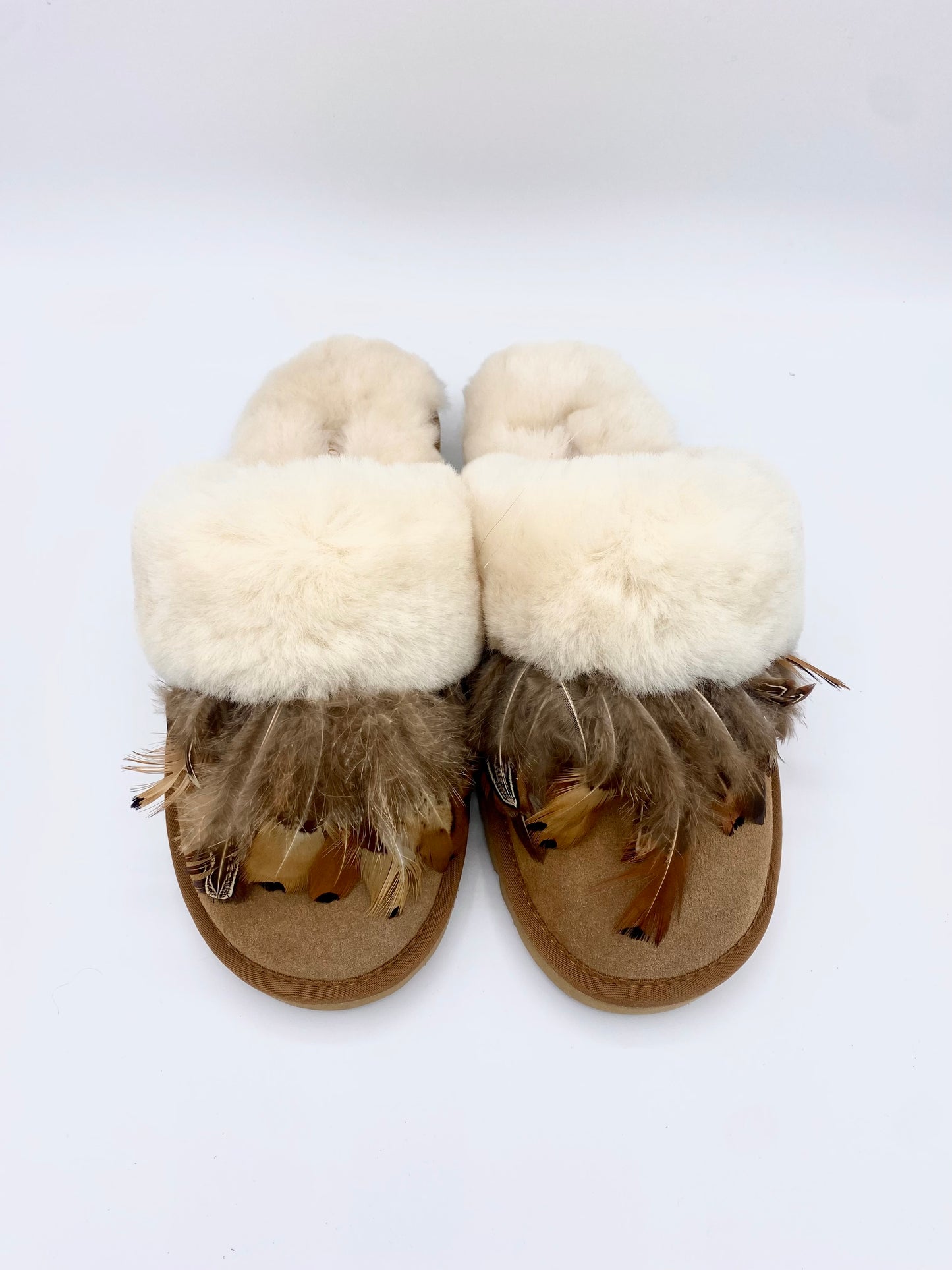 SLIPPER FEATHER AFFAIR CHESTNUT