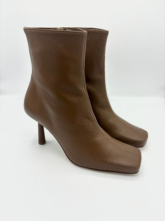 Alohas FRAPPÉ CAMEL LEATHER ANKLE BOOTS