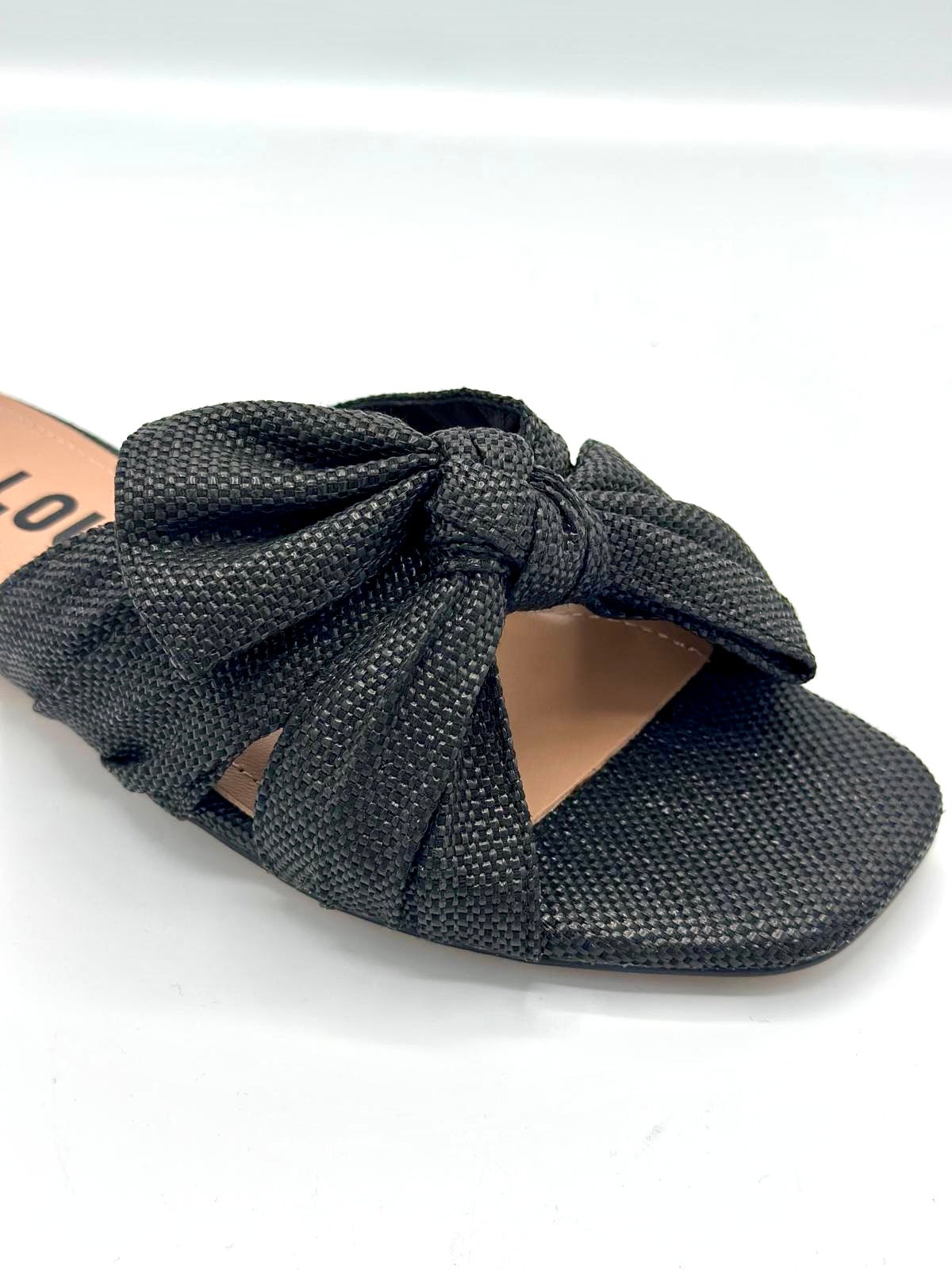 KARSIE FLAT SANDALS BLACK