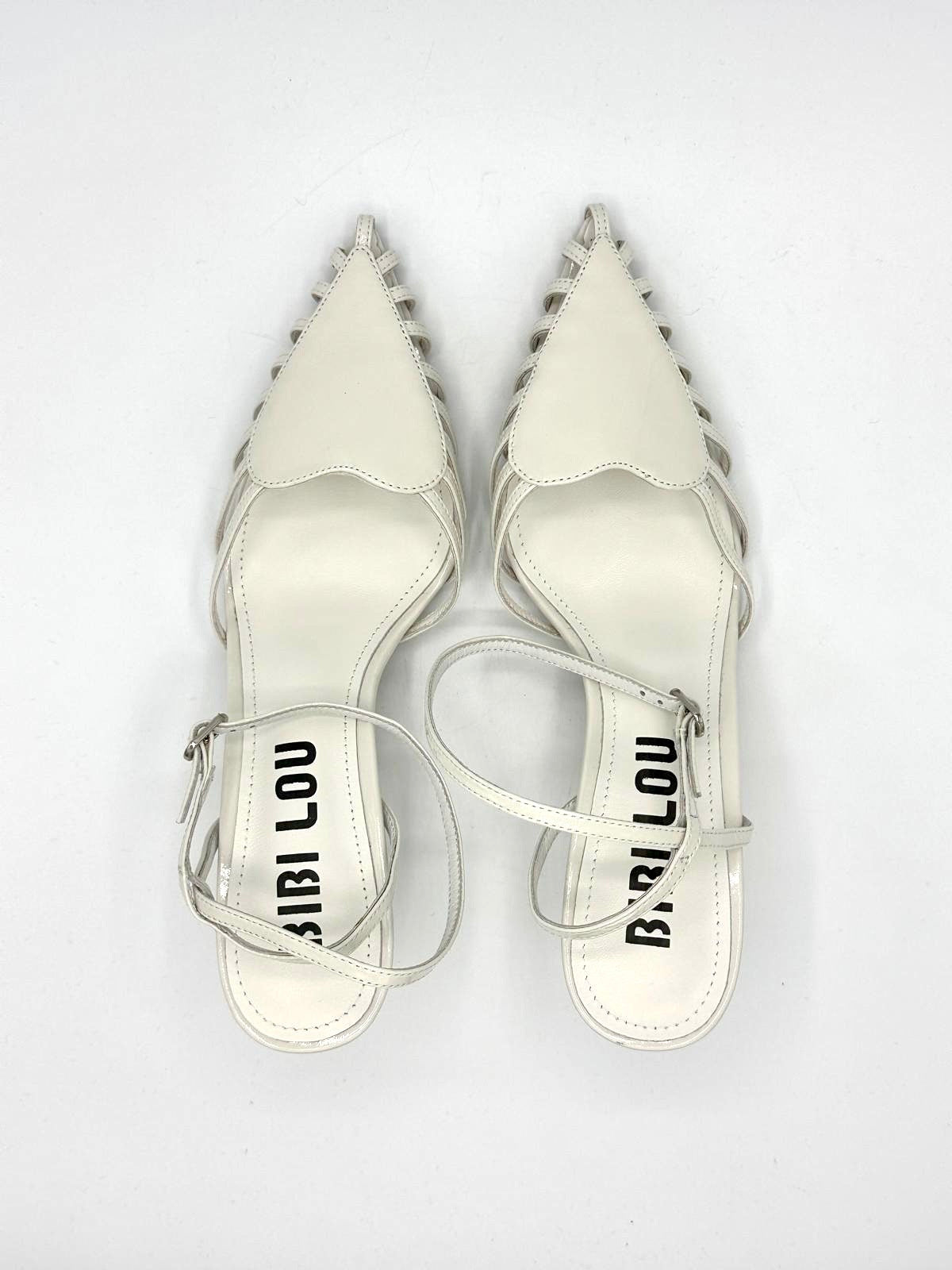 MAY PUMPS WHITE HEART