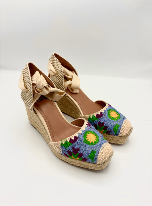 LEATHER ESPADRILLES CROCHET DESIGN