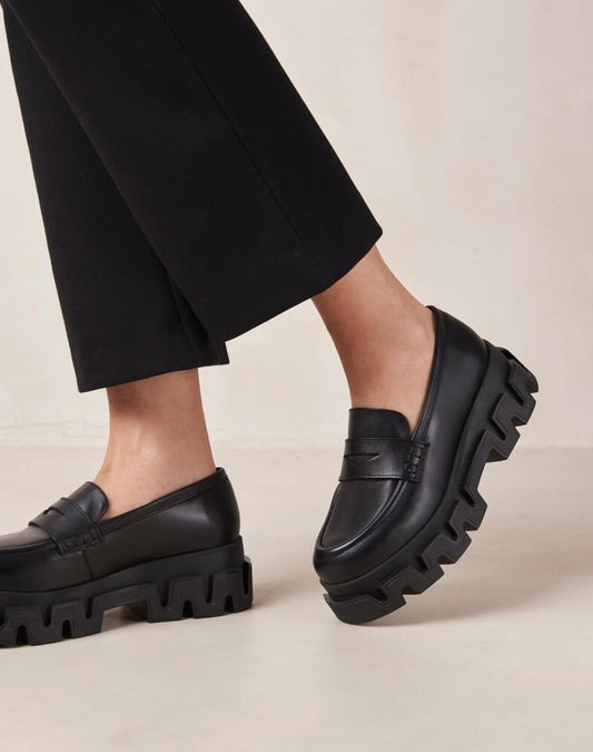 STELLA BLACK LEATHER LOAFERS