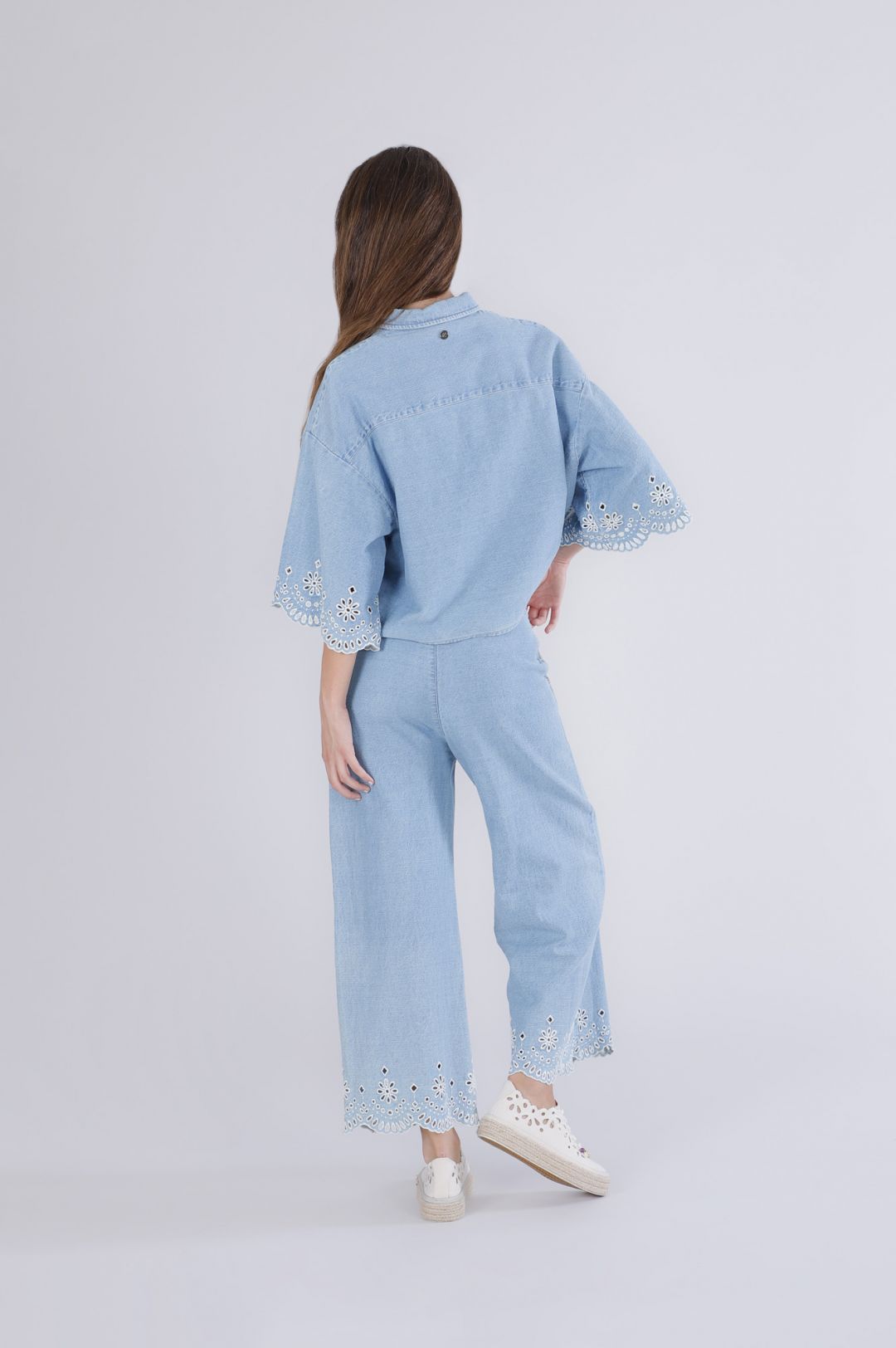 DENIM SHIRT FLOWERS