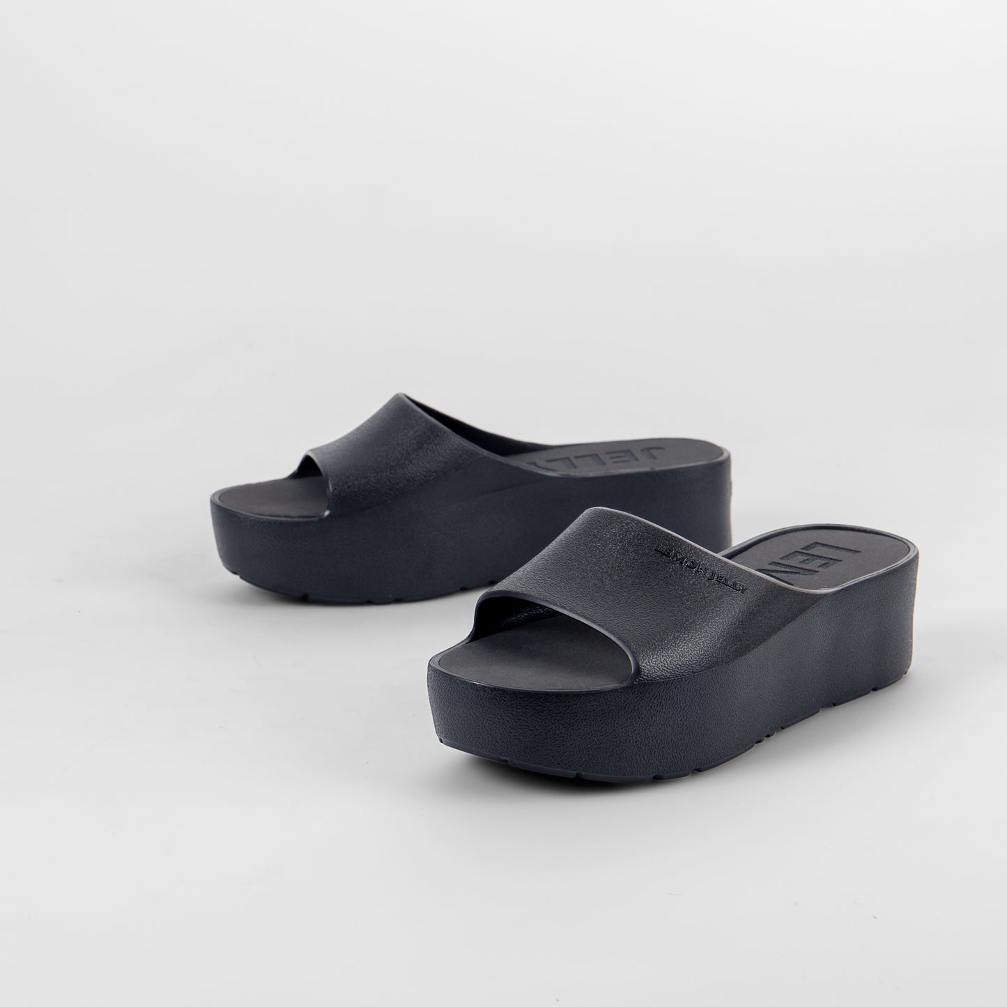 SUNNY SLIDES BLACK