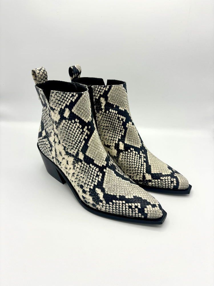 PYTHON WESTEN BOOT BLACK AND WHITE