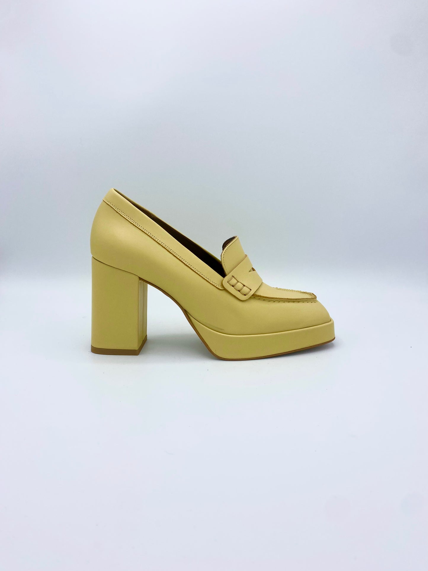 MELLOW YELLOW LEATHER LOAFER