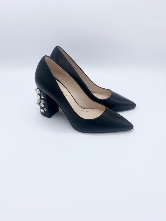 SIRVI PUMPS BLACK STUDS