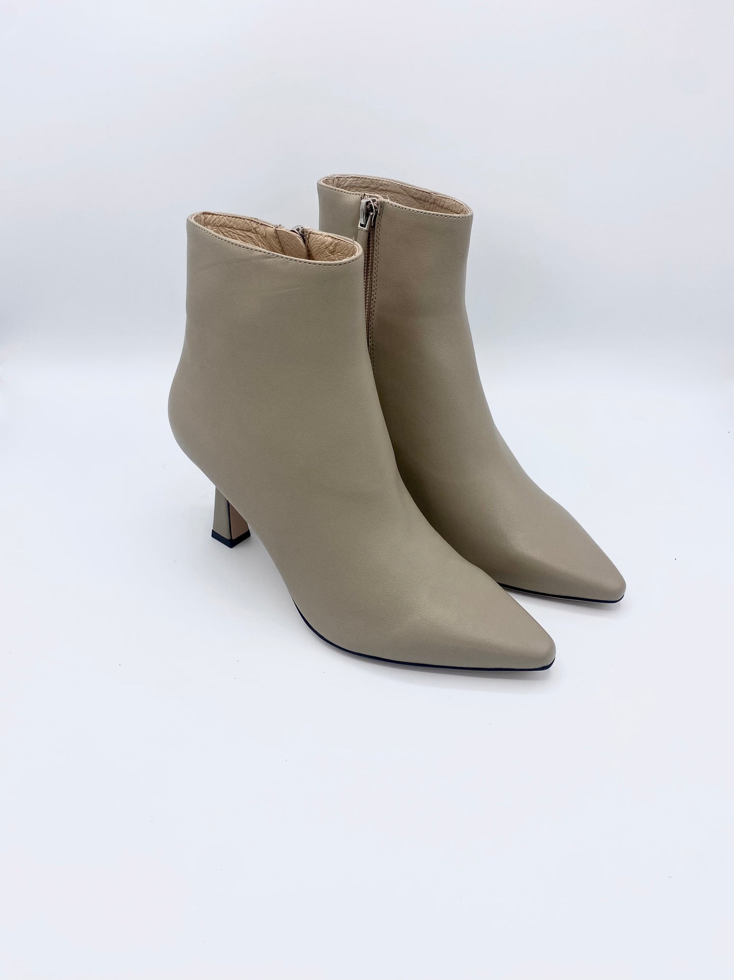 ANTONIETA HIGH BOOT TAUPE LEATHER