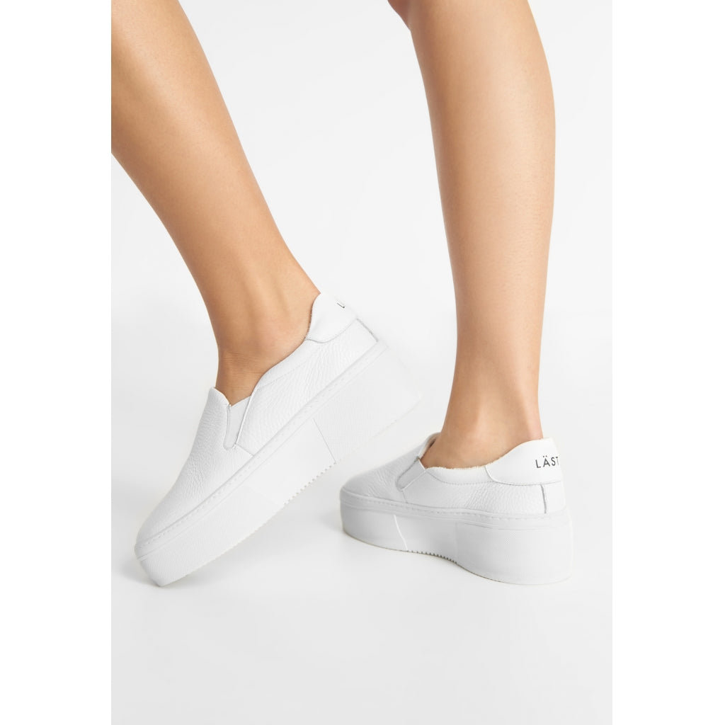 SOPHIE TEXTURED LEATHER SNEAKER