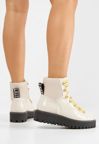 VERONA PATENT LEATHER OFF WHITE BOOTS