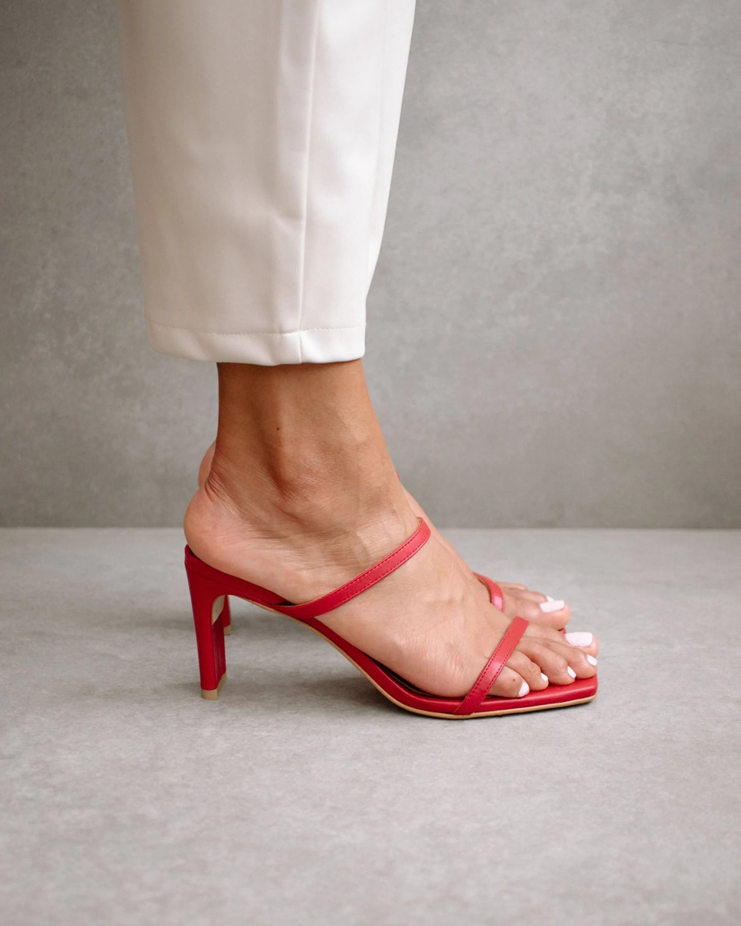 CANNES DARE TO RED LEATHER SANDAL
